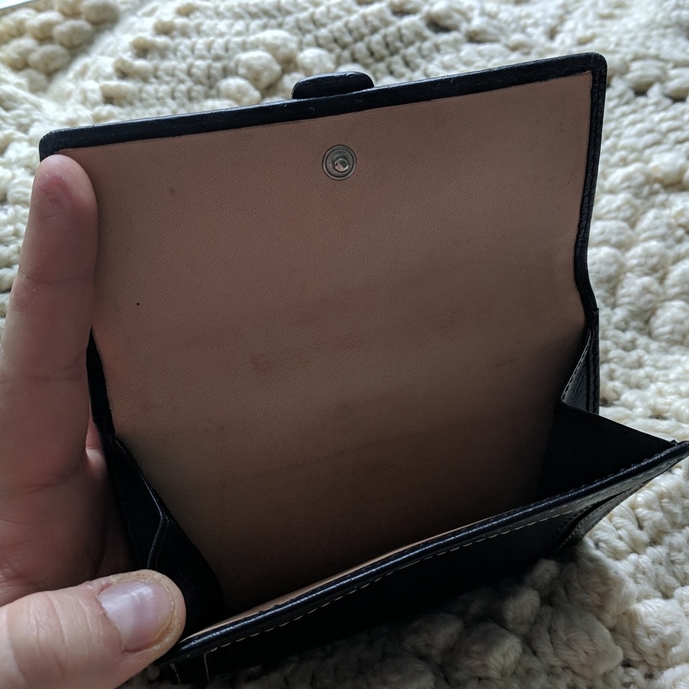 Authentic Coach black leather bifold wallet EUC - Picture 3 of 7